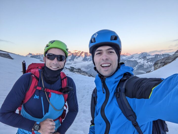 Francesco e Giovanni scalano il Gran Paradiso team building Midable Digital Agency
