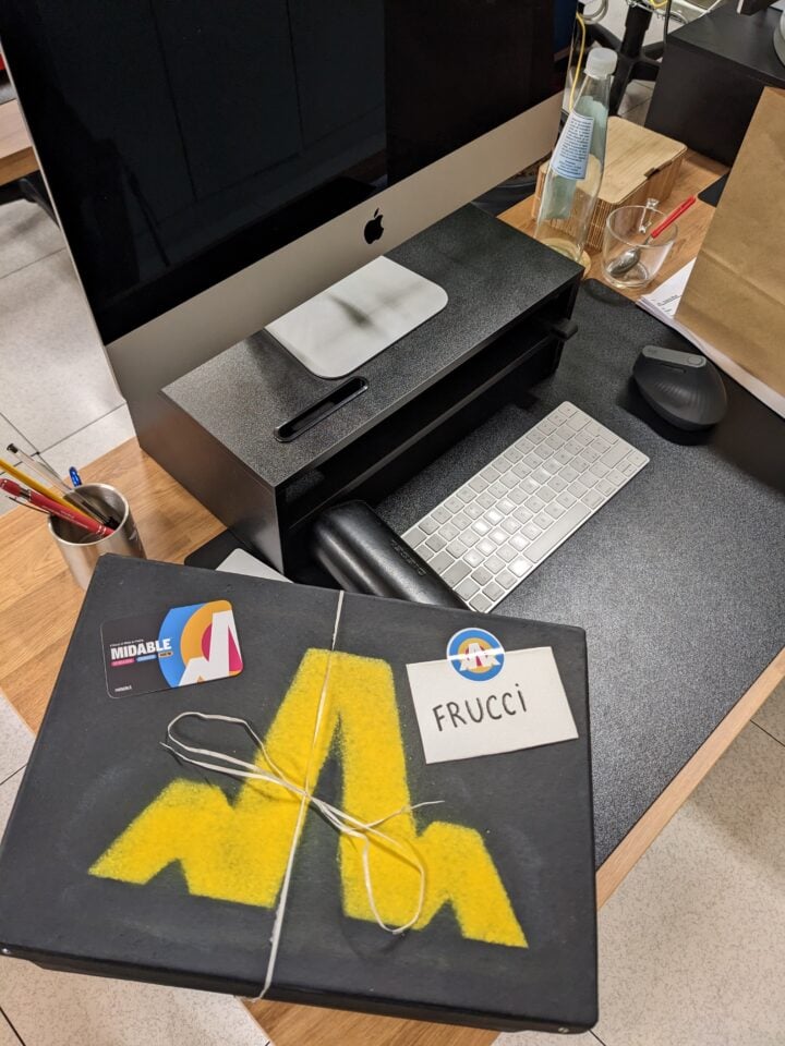 Welcome kit di midable team building Midable Digital Agency